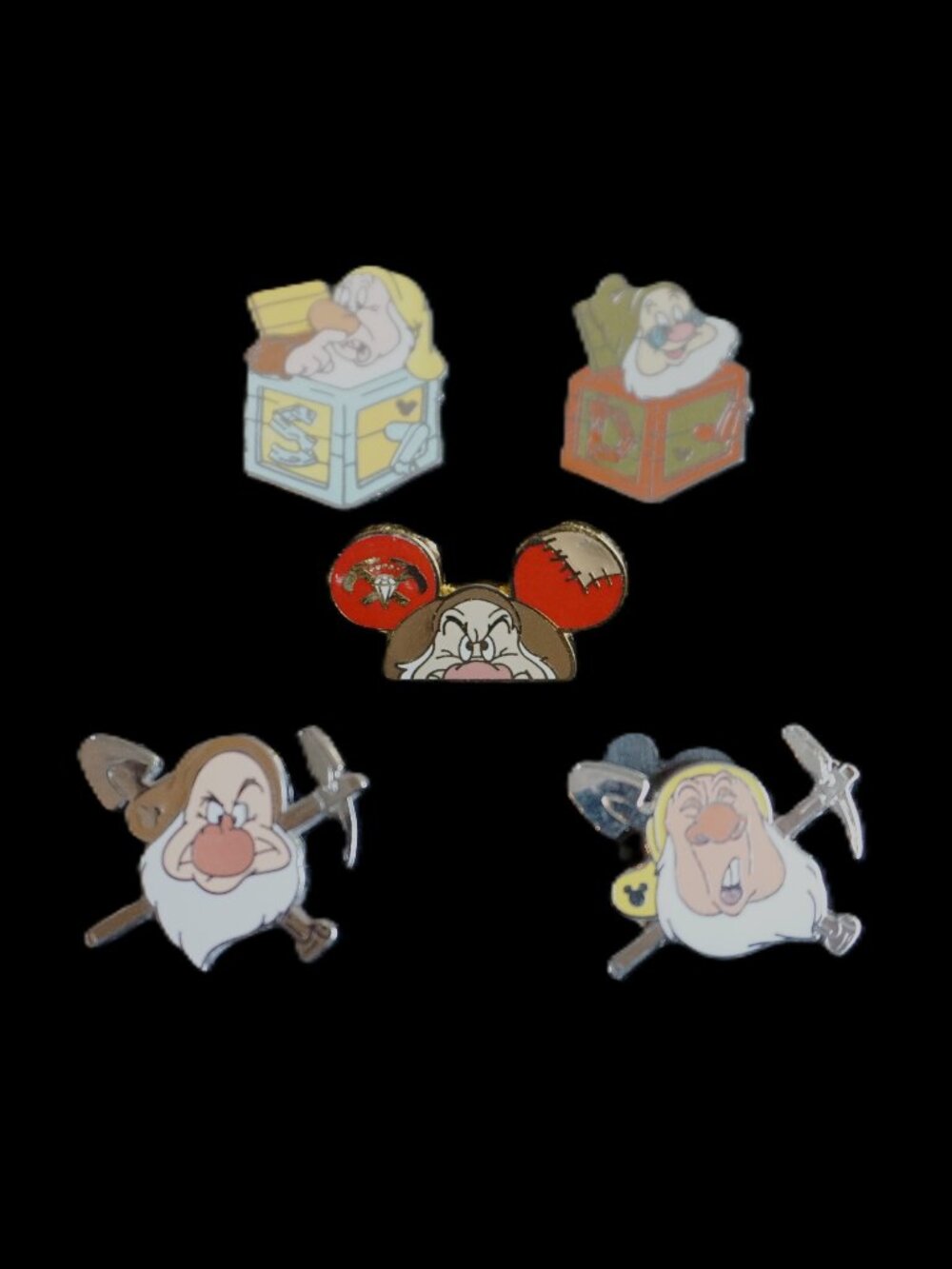 Disney Pin Trading 5 Pin Lot Featuring Dwarfs from Disney Movie Snow White (097)